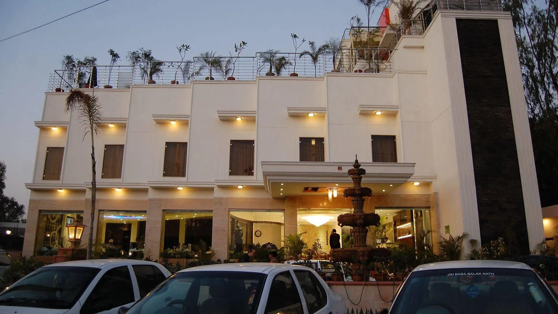 Hotel Taj Resorts Agra  Agra (Uttar Pradesh)