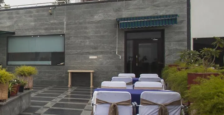 Hotel Taj Resorts Agra  4*, Agra (Uttar Pradesh)
